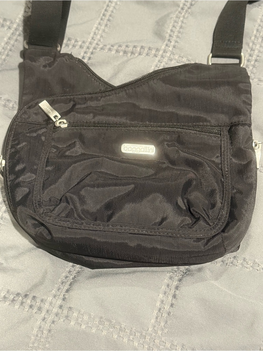 Baggallini Black Nylon Crossbody Messenger Bag